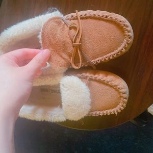Bean sheepskin slippers